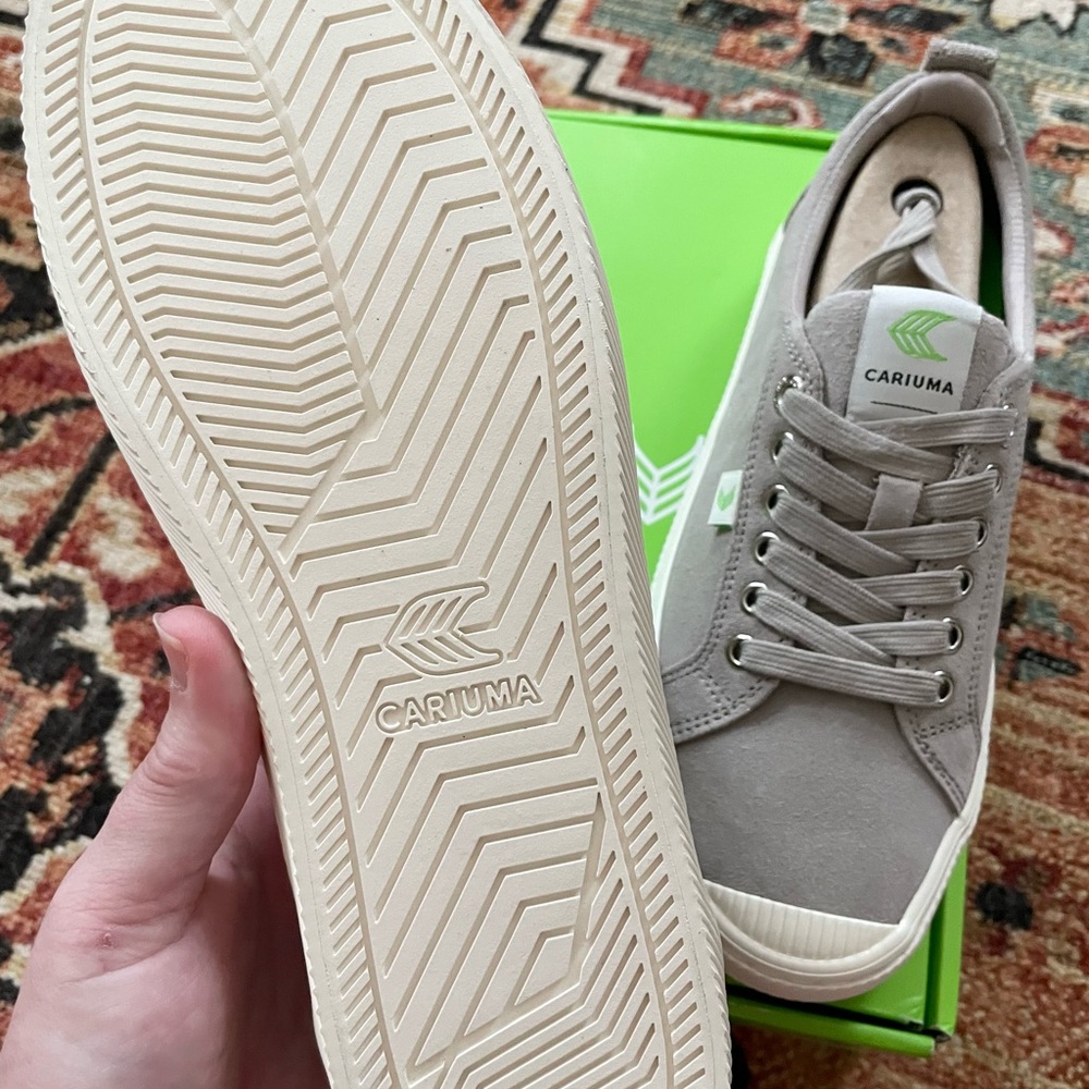 NIB Cariuma OCA Low Cloud Grey Suede Sneaker Women’s Size 10 Men’s Size 8.5 - Picture 5 of 6
